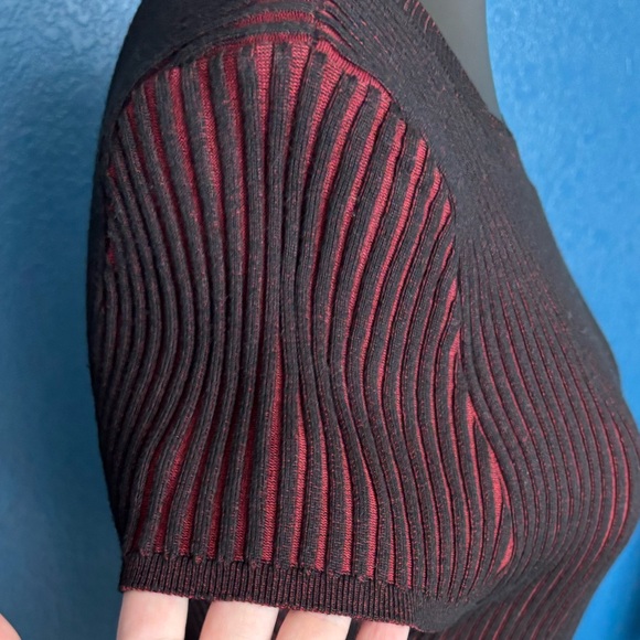 DKNY Black and Red Striped Short Sleeve Top, Shell, form-fitted, stretch - Picture 4 of 13